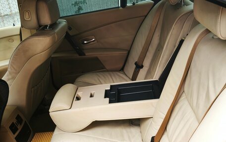 BMW 5 серия, 2004 год, 1 050 000 рублей, 10 фотография
