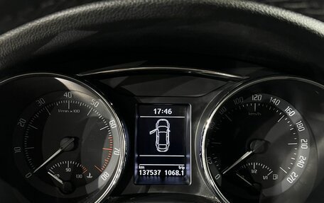 Skoda Superb III рестайлинг, 2014 год, 1 299 000 рублей, 20 фотография