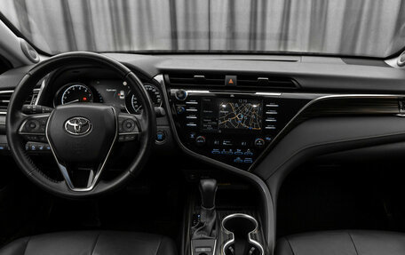 Toyota Camry, 2020 год, 2 940 000 рублей, 8 фотография