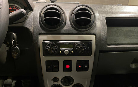Renault Logan I, 2006 год, 290 000 рублей, 3 фотография