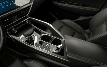 Geely Tugella FY11, 2023 год, 3 130 000 рублей, 18 фотография