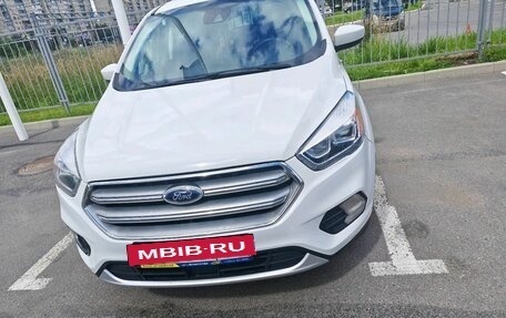 Ford Escape III, 2018 год, 1 329 000 рублей, 2 фотография