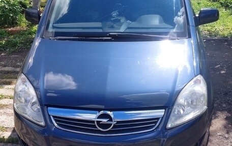Opel Zafira B, 2010 год, 695 000 рублей, 5 фотография