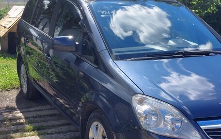 Opel Zafira B, 2010 год, 695 000 рублей, 19 фотография