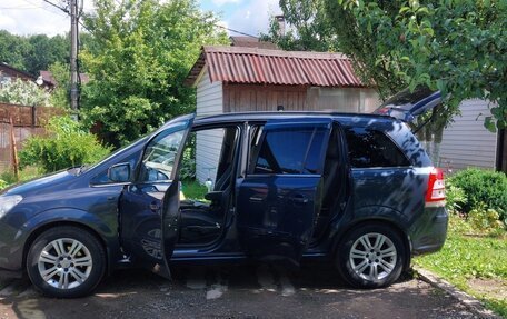 Opel Zafira B, 2010 год, 695 000 рублей, 26 фотография