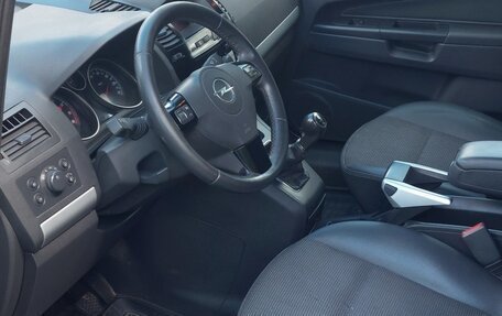 Opel Zafira B, 2010 год, 695 000 рублей, 32 фотография