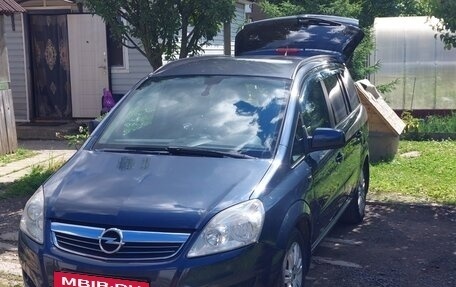 Opel Zafira B, 2010 год, 695 000 рублей, 29 фотография