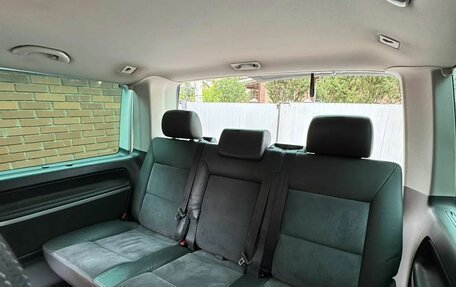 Volkswagen Multivan T5, 2010 год, 2 500 000 рублей, 16 фотография