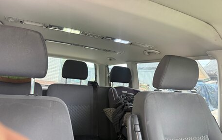 Volkswagen Caravelle T5, 2014 год, 2 000 000 рублей, 9 фотография