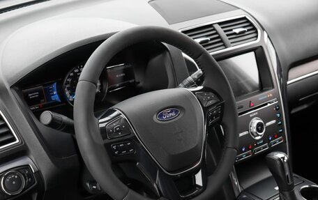 Ford Explorer VI, 2018 год, 2 790 000 рублей, 13 фотография