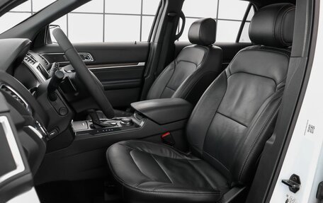 Ford Explorer VI, 2018 год, 2 790 000 рублей, 9 фотография