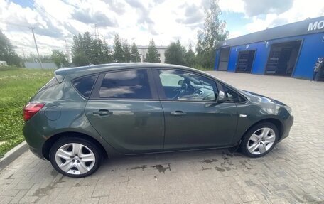 Opel Astra J, 2010 год, 500 001 рублей, 4 фотография