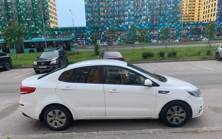 KIA Rio III рестайлинг, 2017 год, 750 000 рублей, 2 фотография