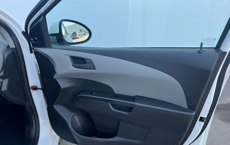 Chevrolet Aveo III, 2015 год, 730 000 рублей, 9 фотография