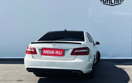 Mercedes-Benz E-Класс, 2010 год, 1 750 000 рублей, 2 фотография