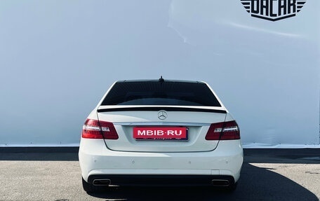 Mercedes-Benz E-Класс, 2010 год, 1 750 000 рублей, 6 фотография