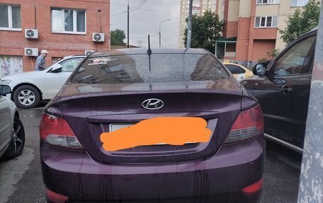 Hyundai Solaris II рестайлинг, 2013 год, 300 000 рублей, 2 фотография
