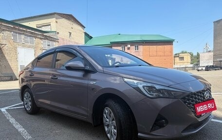 Hyundai Solaris II рестайлинг, 2021 год, 1 850 000 рублей, 8 фотография
