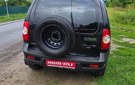 Chevrolet Niva I рестайлинг, 2017 год, 520 000 рублей, 3 фотография