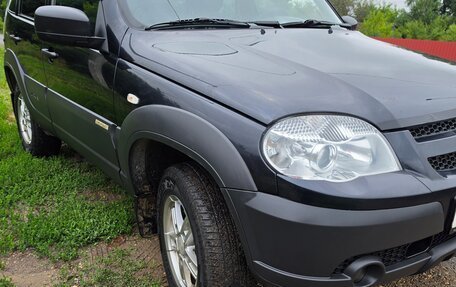 Chevrolet Niva I рестайлинг, 2017 год, 520 000 рублей, 6 фотография