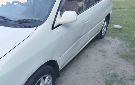 Toyota Ipsum II, 2000 год, 550 000 рублей, 3 фотография