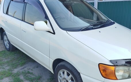 Toyota Ipsum II, 2000 год, 550 000 рублей, 2 фотография