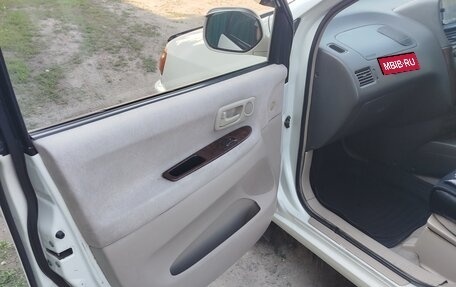 Toyota Ipsum II, 2000 год, 550 000 рублей, 11 фотография