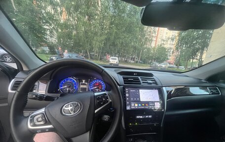 Toyota Camry, 2017 год, 1 900 000 рублей, 1 фотография