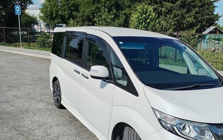 Honda Stepwgn IV, 2016 год, 2 050 000 рублей, 2 фотография