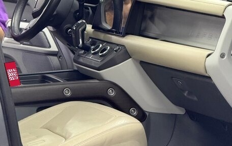 Land Rover Defender II, 2021 год, 8 000 000 рублей, 10 фотография