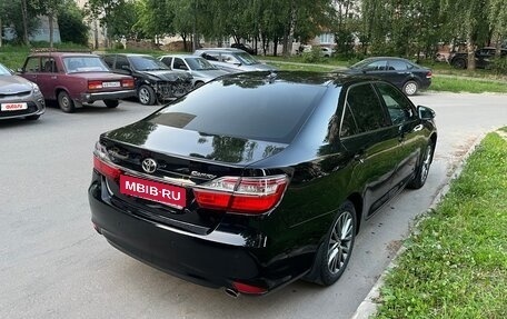 Toyota Camry, 2017 год, 1 900 000 рублей, 7 фотография