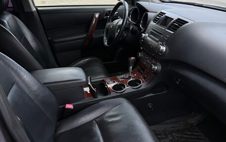 Toyota Highlander III, 2012 год, 1 950 000 рублей, 4 фотография