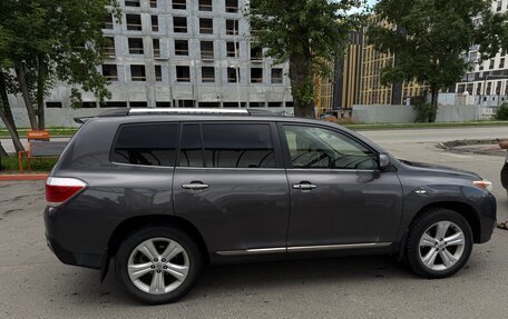 Toyota Highlander III, 2012 год, 1 950 000 рублей, 6 фотография