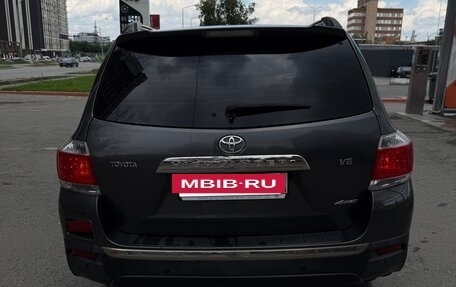 Toyota Highlander III, 2012 год, 1 950 000 рублей, 5 фотография