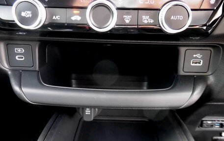 Honda Vezel, 2023 год, 1 759 000 рублей, 17 фотография