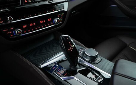 BMW 5 серия, 2021 год, 5 700 000 рублей, 14 фотография