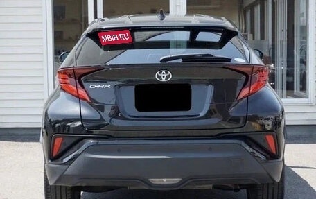 Toyota C-HR I рестайлинг, 2022 год, 1 815 000 рублей, 4 фотография