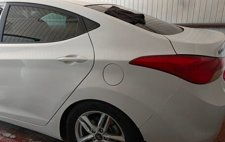 Hyundai Elantra V, 2013 год, 590 000 рублей, 1 фотография