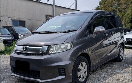 Honda Freed I, 2015 год, 919 000 рублей, 1 фотография