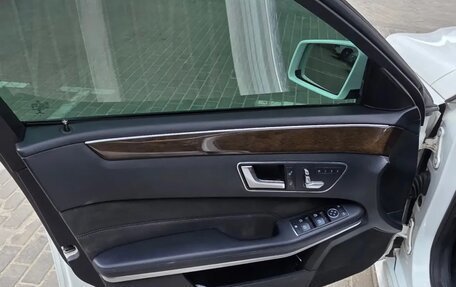 Mercedes-Benz E-Класс, 2014 год, 2 100 000 рублей, 8 фотография