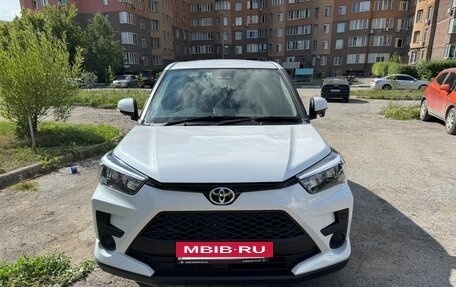 Toyota Raize I, 2020 год, 1 650 000 рублей, 6 фотография