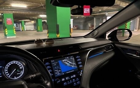 Toyota Camry, 2018 год, 2 950 000 рублей, 3 фотография
