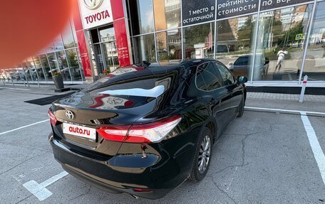 Toyota Camry, 2020 год, 2 700 000 рублей, 4 фотография