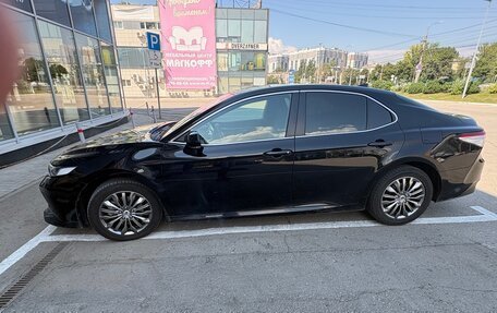Toyota Camry, 2020 год, 2 700 000 рублей, 2 фотография