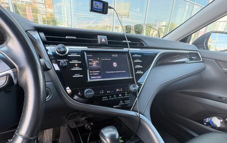 Toyota Camry, 2020 год, 2 700 000 рублей, 7 фотография