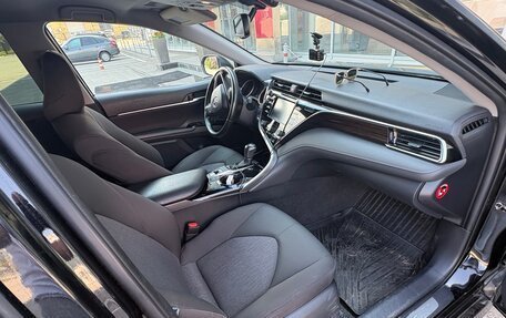 Toyota Camry, 2020 год, 2 700 000 рублей, 5 фотография