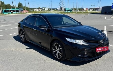 Toyota Camry, 2018 год, 2 950 000 рублей, 10 фотография