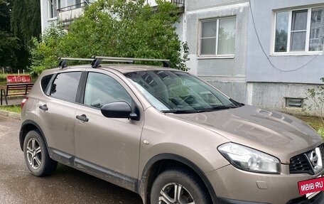 Nissan Qashqai, 2010 год, 690 000 рублей, 2 фотография