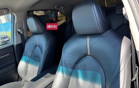 Toyota Camry, 2018 год, 2 950 000 рублей, 9 фотография