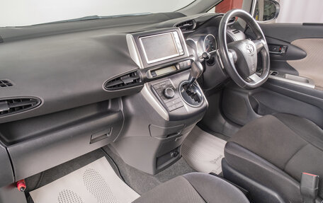Toyota Wish II, 2010 год, 1 299 000 рублей, 16 фотография